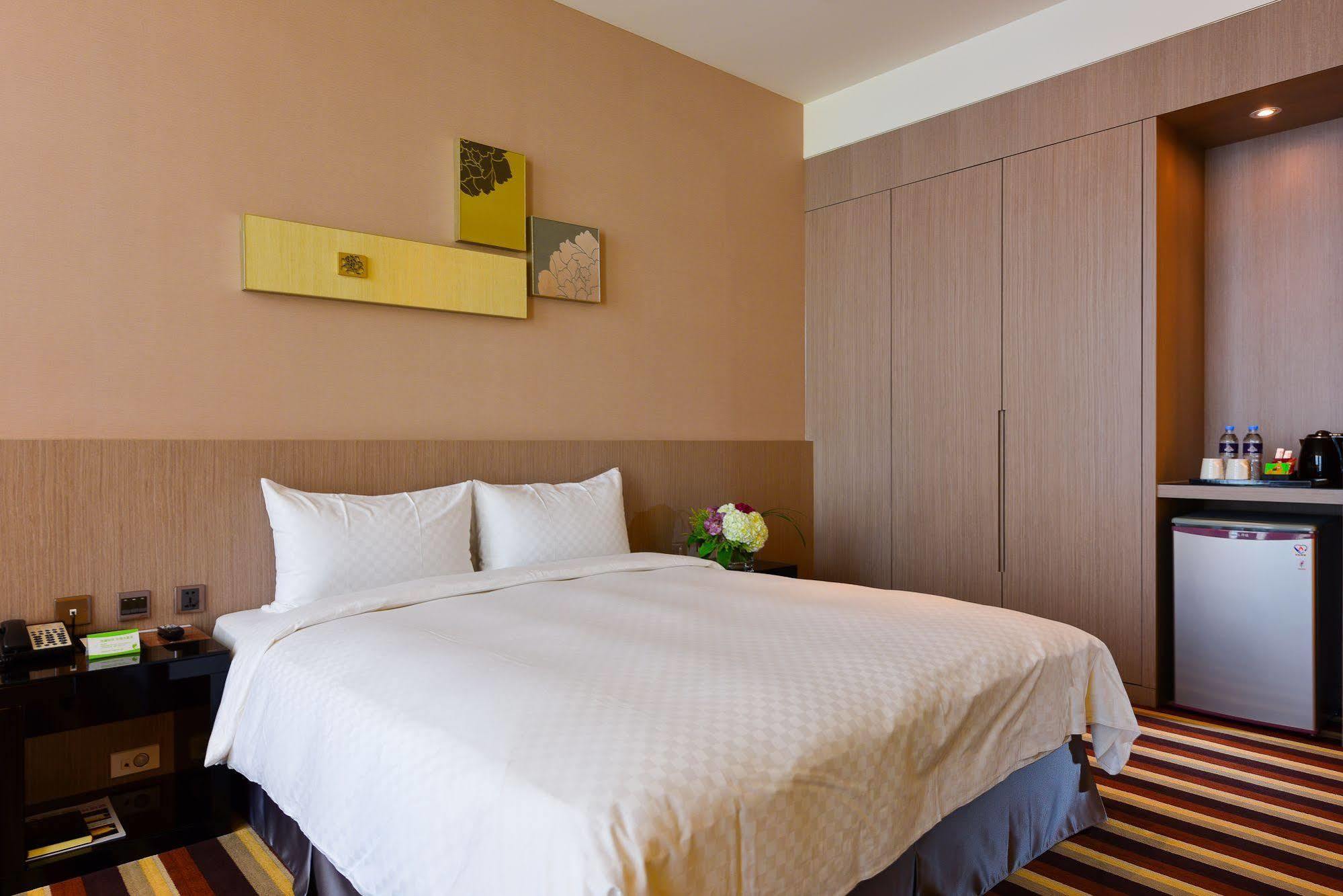 Grand Royal Hotel Тоуфэнь Экстерьер фото